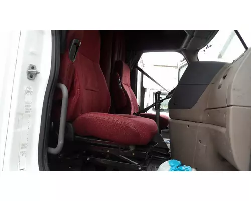 FREIGHTLINER CASCADIA 125 SEAT, FRONT