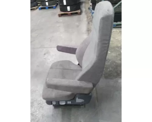 FREIGHTLINER CASCADIA 125 SEAT, FRONT