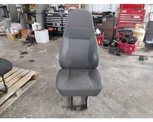 FREIGHTLINER CASCADIA 125 SEAT, FRONT