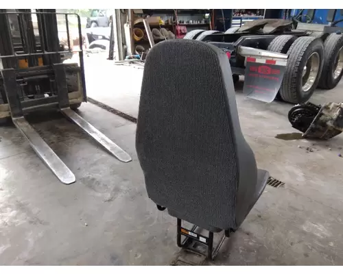 FREIGHTLINER CASCADIA 125 SEAT, FRONT