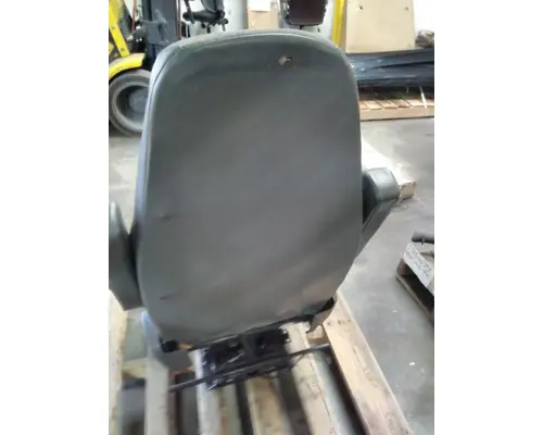 FREIGHTLINER CASCADIA 125 SEAT, FRONT