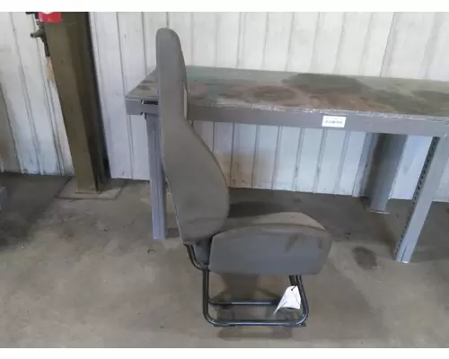 FREIGHTLINER CASCADIA 125 SEAT, FRONT