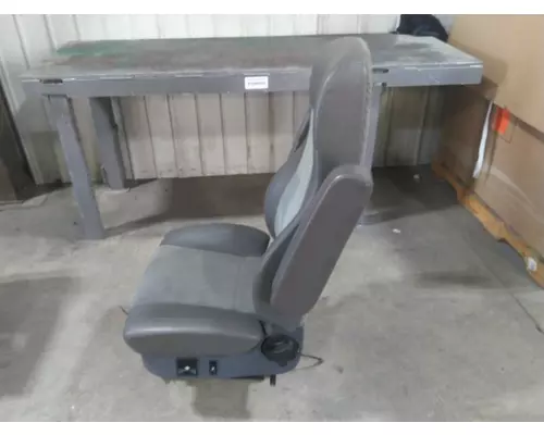 FREIGHTLINER CASCADIA 125 SEAT, FRONT