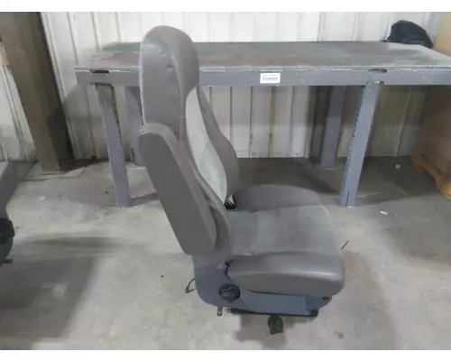 FREIGHTLINER CASCADIA 125 SEAT, FRONT