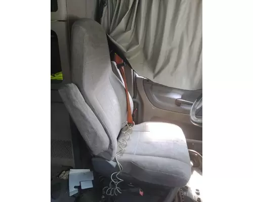 FREIGHTLINER CASCADIA 125 SEAT, FRONT