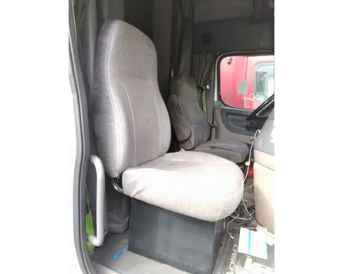 FREIGHTLINER CASCADIA 125 SEAT, FRONT