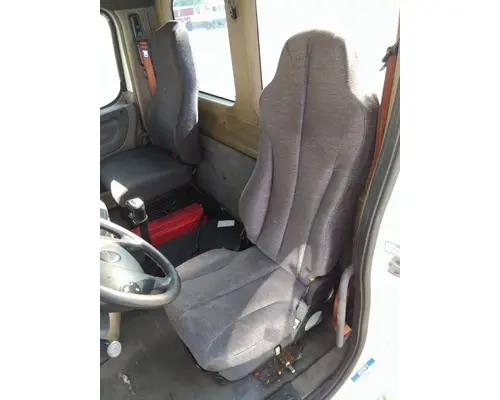 FREIGHTLINER CASCADIA 125 SEAT, FRONT