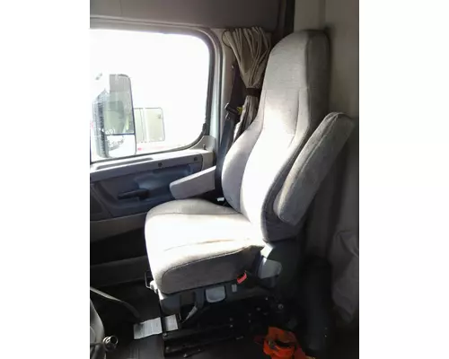 FREIGHTLINER CASCADIA 125 SEAT, FRONT