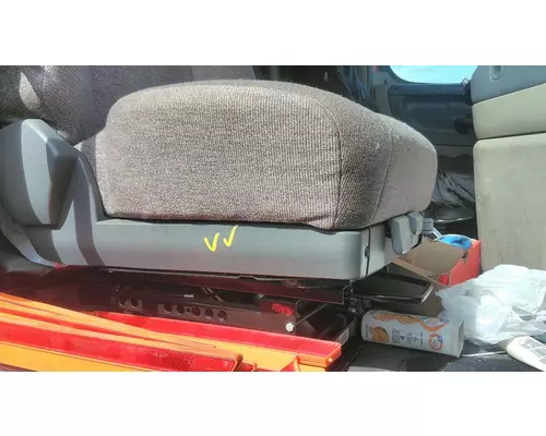 FREIGHTLINER CASCADIA 125 SEAT, FRONT