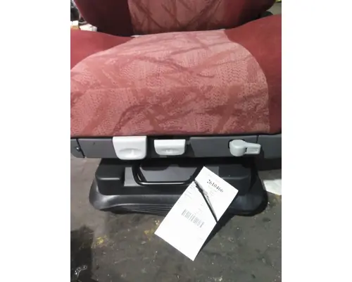 FREIGHTLINER CASCADIA 125 SEAT, FRONT