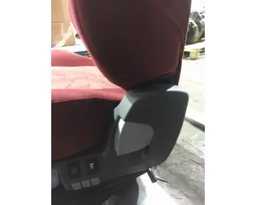 FREIGHTLINER CASCADIA 125 SEAT, FRONT