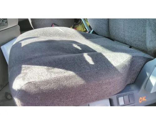 FREIGHTLINER CASCADIA 125 SEAT, FRONT