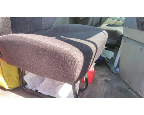 FREIGHTLINER CASCADIA 125 SEAT, FRONT