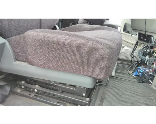 FREIGHTLINER CASCADIA 125 SEAT, FRONT