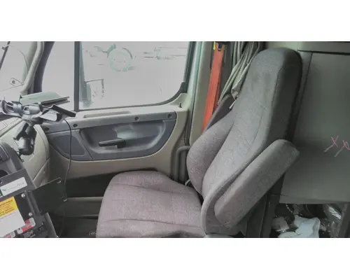 FREIGHTLINER CASCADIA 125 SEAT, FRONT