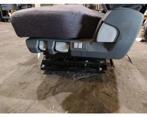 FREIGHTLINER CASCADIA 125 SEAT, FRONT