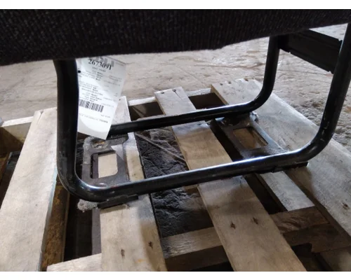 FREIGHTLINER CASCADIA 125 SEAT, FRONT