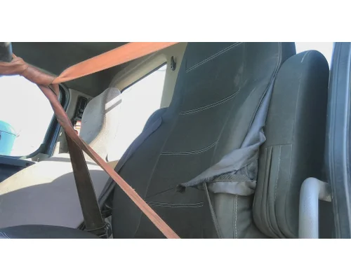 FREIGHTLINER CASCADIA 125 SEAT, FRONT