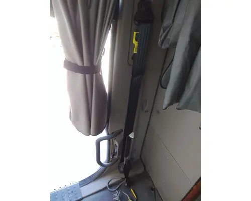 FREIGHTLINER CASCADIA 125 SEAT BELT HARNESS
