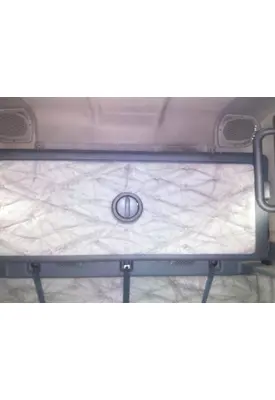 FREIGHTLINER CASCADIA 125 SLEEPER BUNK