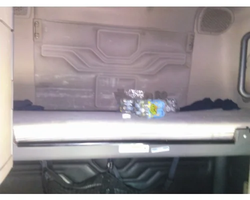 FREIGHTLINER CASCADIA 125 SLEEPER BUNK