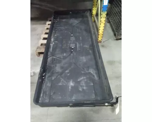 FREIGHTLINER CASCADIA 125 SLEEPER BUNK