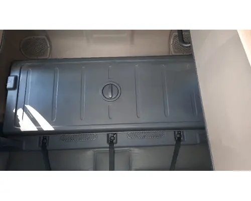 FREIGHTLINER CASCADIA 125 SLEEPER BUNK