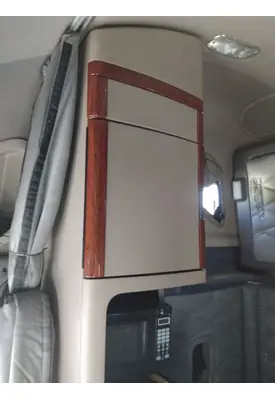 FREIGHTLINER CASCADIA 125 SLEEPER CLOSET