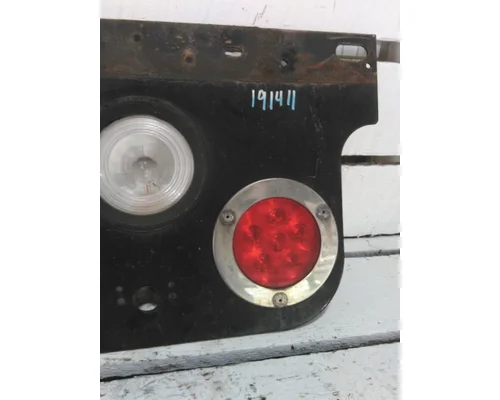 FREIGHTLINER CASCADIA 125 STOP TURN TAIL LAMP