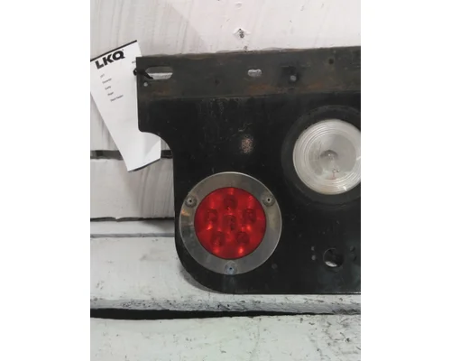 FREIGHTLINER CASCADIA 125 STOP TURN TAIL LAMP