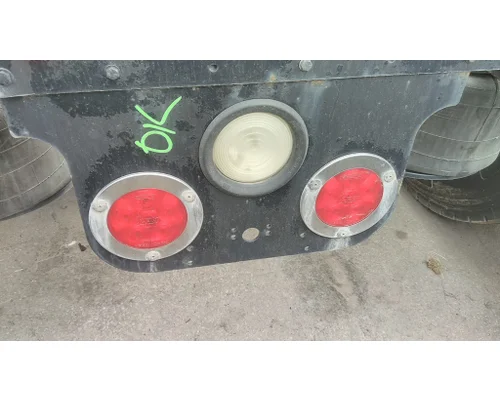 FREIGHTLINER CASCADIA 125 STOP TURN TAIL LAMP