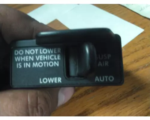 FREIGHTLINER CASCADIA 125 SWITCH, MARKER LAMPS TRAILER