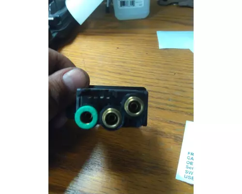 FREIGHTLINER CASCADIA 125 SWITCH, MARKER LAMPS TRAILER