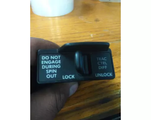 FREIGHTLINER CASCADIA 125 SWITCH, MARKER LAMPS TRAILER