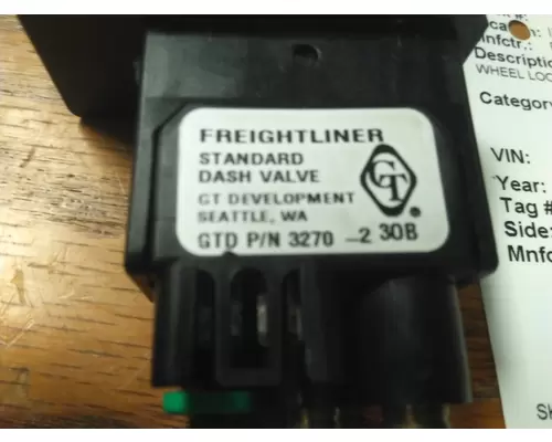 FREIGHTLINER CASCADIA 125 SWITCH, MARKER LAMPS TRAILER