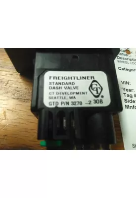 FREIGHTLINER CASCADIA 125 SWITCH, MARKER LAMPS TRAILER