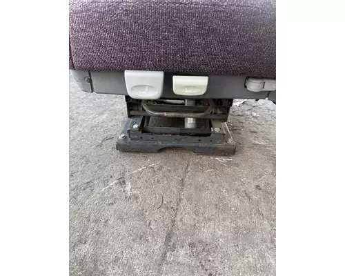 FREIGHTLINER CASCADIA 125 Seat, Front