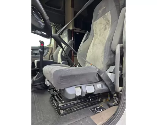 FREIGHTLINER CASCADIA 125 Seat, Front