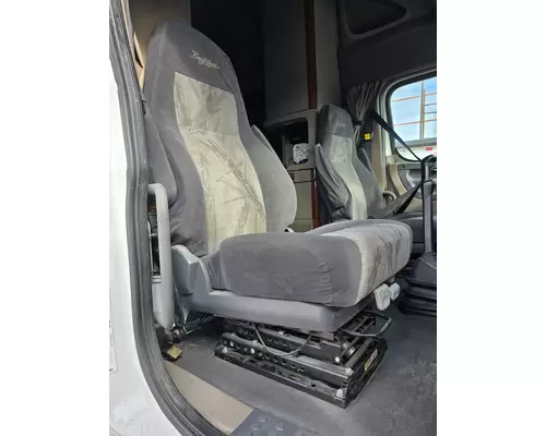 FREIGHTLINER CASCADIA 125 Seat, Front