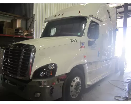 FREIGHTLINER CASCADIA 125 Suspension