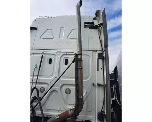 FREIGHTLINER CASCADIA 125 TAIL PIPE
