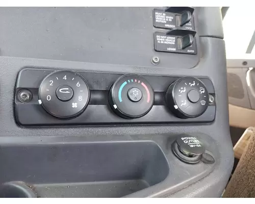 FREIGHTLINER CASCADIA 125 TEMPERATURE CONTROL