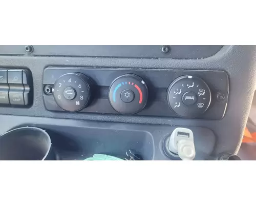 FREIGHTLINER CASCADIA 125 TEMPERATURE CONTROL