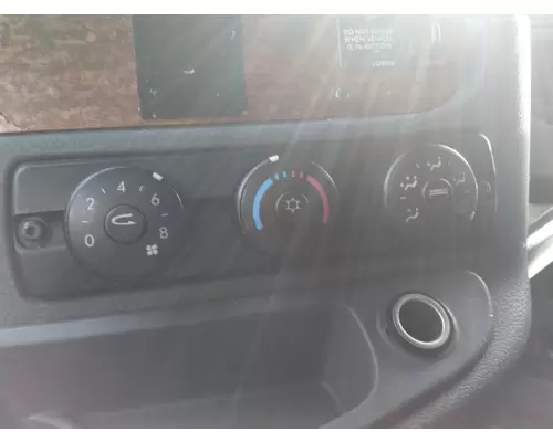 FREIGHTLINER CASCADIA 125 TEMPERATURE CONTROL