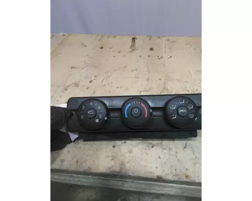 FREIGHTLINER CASCADIA 125 TEMPERATURE CONTROL