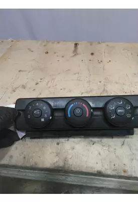 FREIGHTLINER CASCADIA 125 TEMPERATURE CONTROL