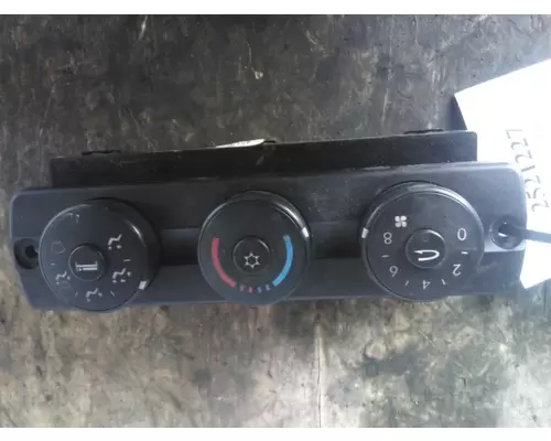 FREIGHTLINER CASCADIA 125 TEMPERATURE CONTROL