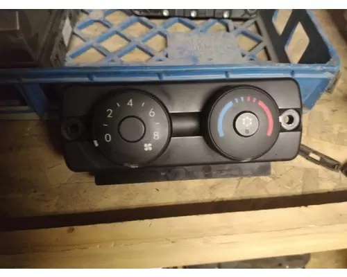 FREIGHTLINER CASCADIA 125 TEMPERATURE CONTROL