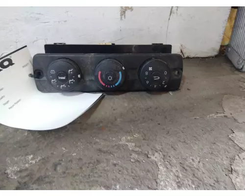 FREIGHTLINER CASCADIA 125 TEMPERATURE CONTROL