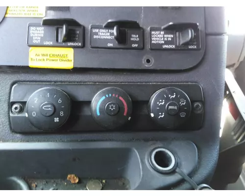 FREIGHTLINER CASCADIA 125 TEMPERATURE CONTROL